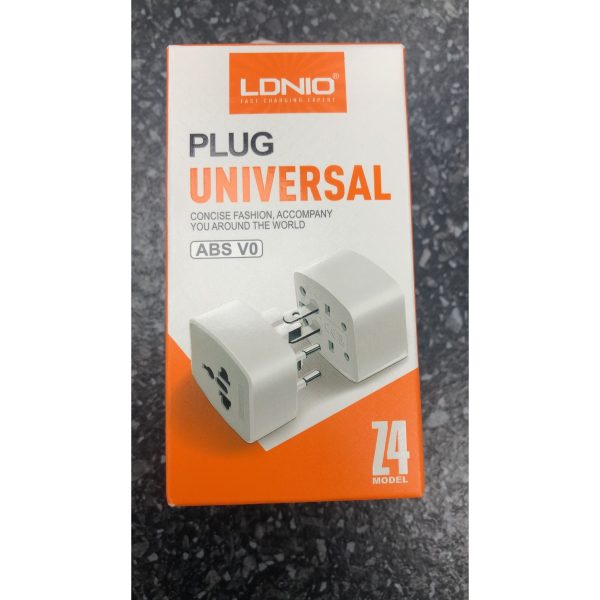 Universal Travel Adapter 2 USB Port Plug Charger UK/EU/AU/US Plug